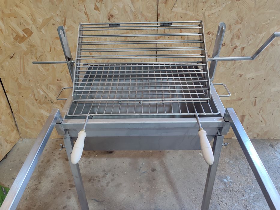 Churrasqueira inox para pernil no espeto