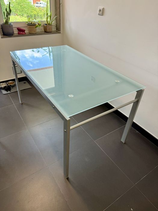 Mesa de Vidro com 4 Cadeiras