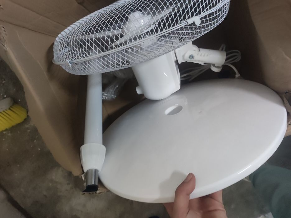 Ventoinha Tristar de pé
