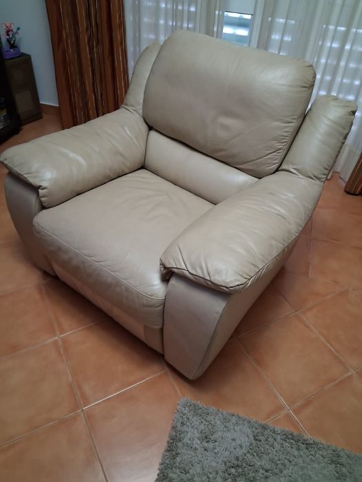 Conjunto sofás em pele da DIVANI & DIVANI Modelo 1218