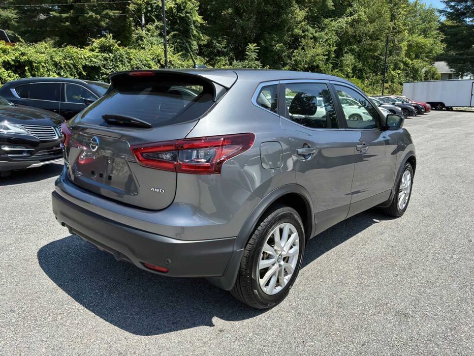 Nissan Rogue Sport SL      2022