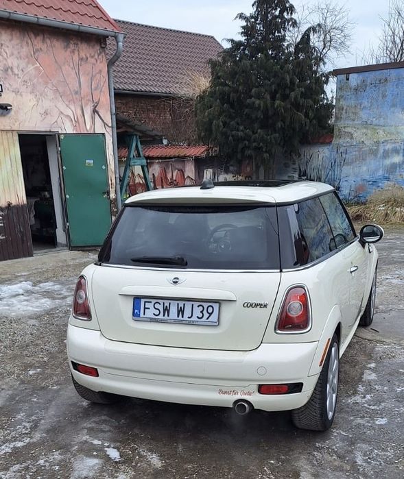 Mini Cooper 1.6 benzyna