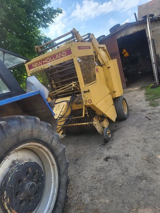 Prasa new holland 841