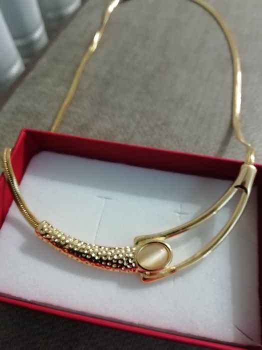 Magnífico colar semi jóia