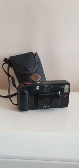 Máquina fotográfica Minolta AF-EII