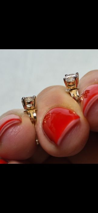 ЗОЛОТІ СЕРЕЖКИ 585 проба  0,93вага