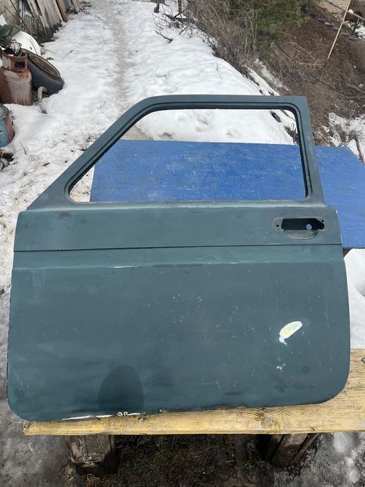 Дверь нива левая