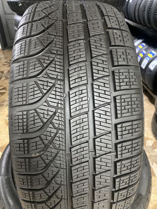245/45/18 100V Pirelli P ZERO Winter