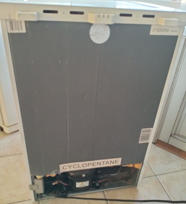 Продам морозильную камеру