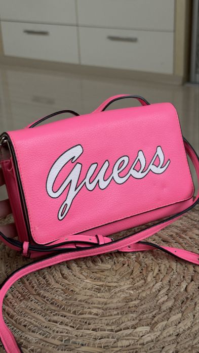 Сумка клатч  GUESS
