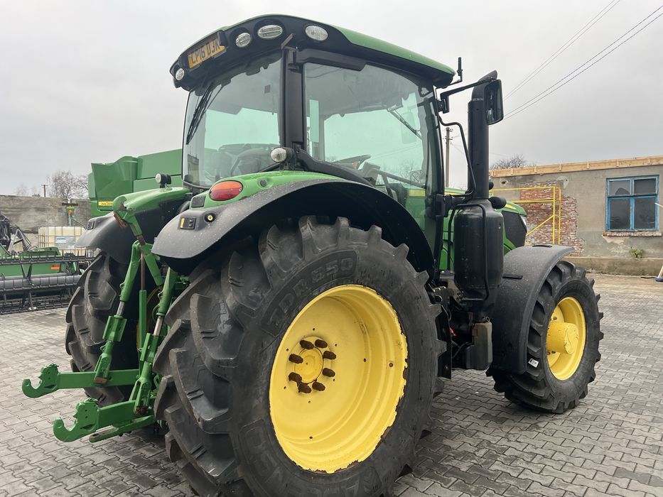 Трактор John Deere 6155R