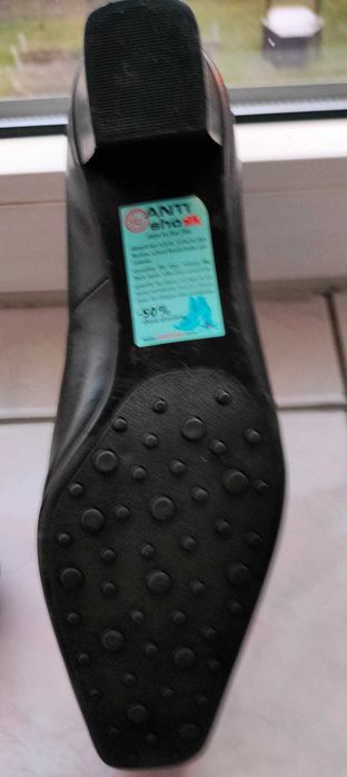 Czarne, skórzane półbuty Laura Milani, rozm.41 (obcas 4cm)