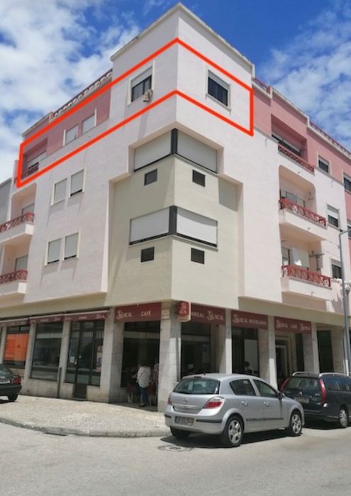 T3 espaçoso cm boa exposição solar