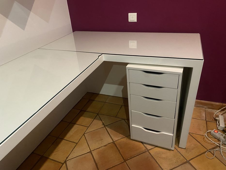 Secretaria de canto lacado branco