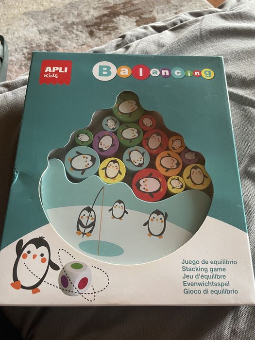 Balansujące pingwiny