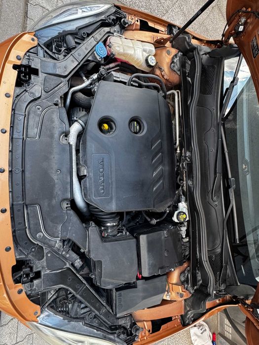 Volvo V40 Cross Country D2 Kinetic Momentum 6Vel.