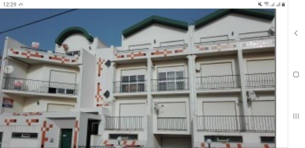 Apartamento T3 ,2 andar e último engloba 2 apartamentos,3 quartos 3 wc