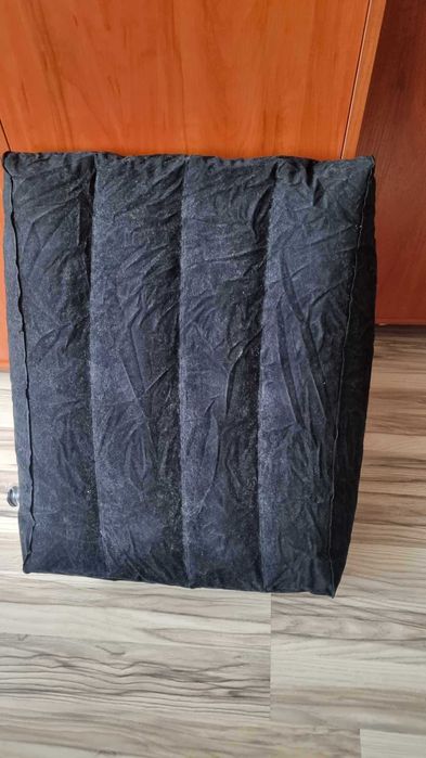 Nadmuchiwana poduszka pod nogi