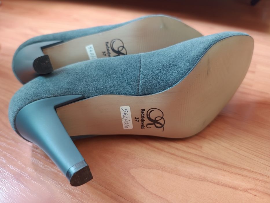 Szpilki szare. Roz 37