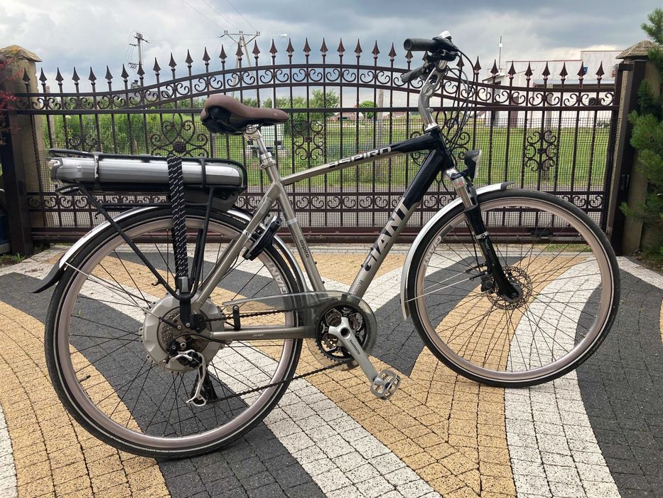Rower elektryczny Giant Aspiro