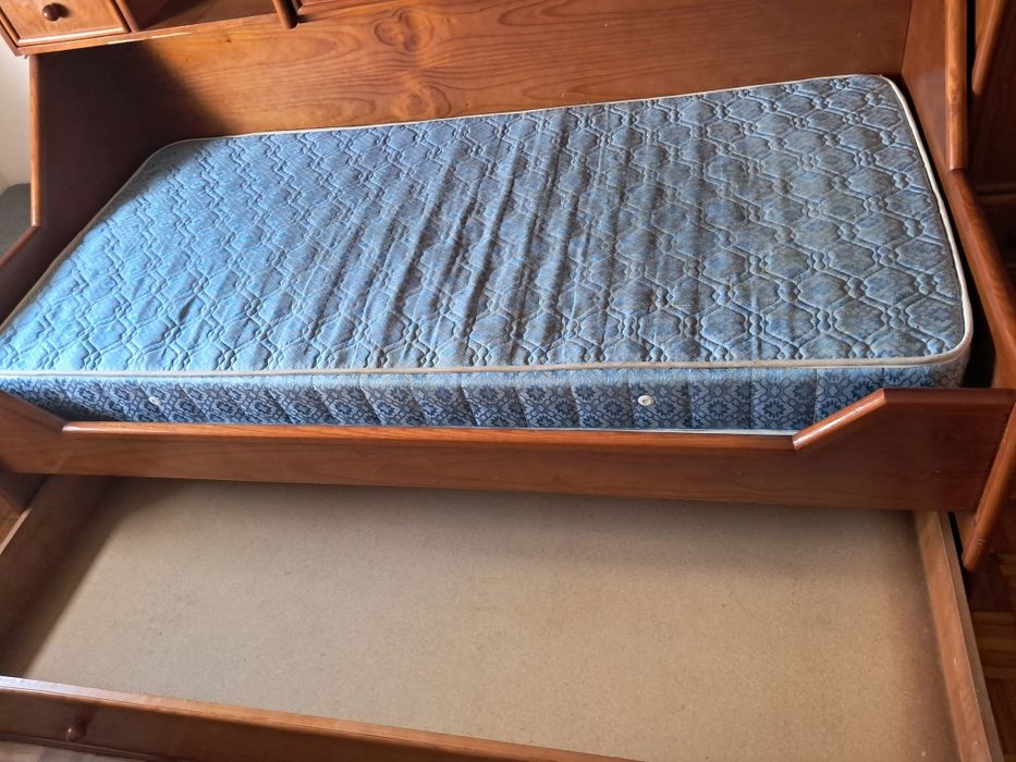 Estúdio pinho mel maciço