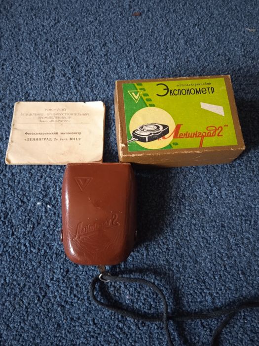 Фотоаппарат Зенит ЕТ фотовспышка fil16 экспонометр Ленинград2 объектив