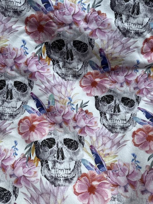 Materiał dresówka pętelka czaszki i kwiaty