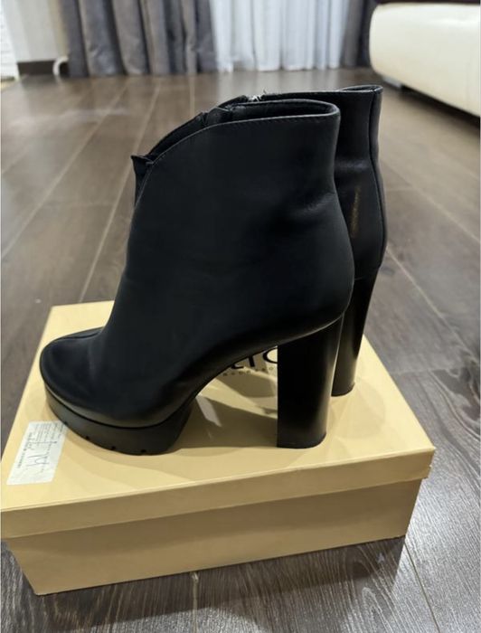 Ботінки черевики