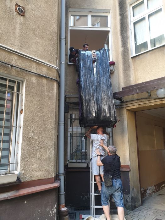 Transport Przeprowadzki Tani Transport Darmowa Wycena Utylizacija Taxi