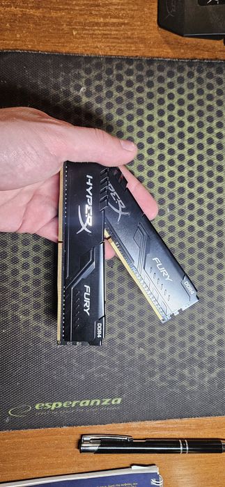 Оперативна пам'ять ddr4 16 ГБ (2×8) 3866 мгц