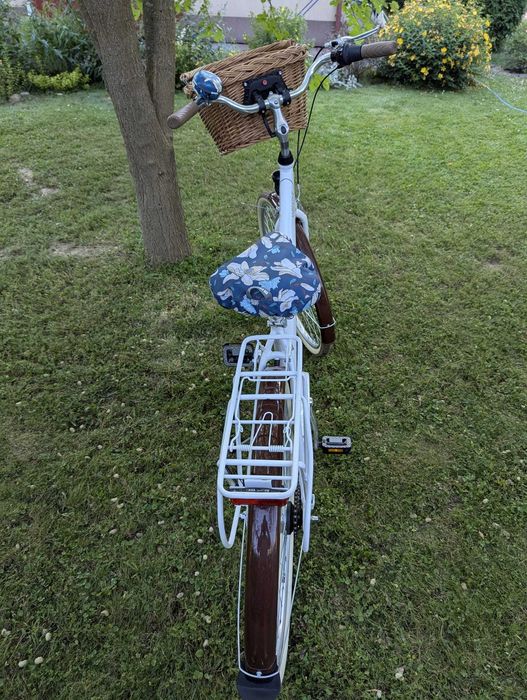 Rower miejski Romet Moderne 7 damski z koszem biały