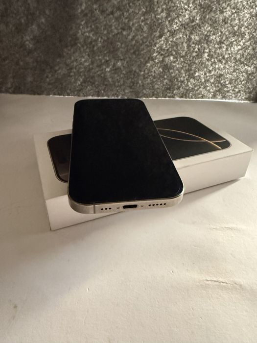 Troco/Vendo Iphone 16 Pro Max 256GB Natural titanium