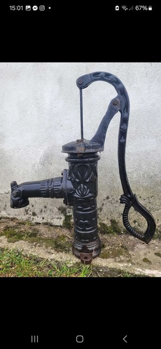 pompa żeliwna ozdobna