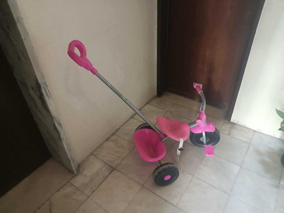 Triciclo Rosa com Guia/Haste