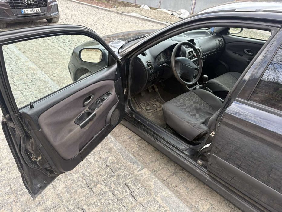 Mitsubishi carisma