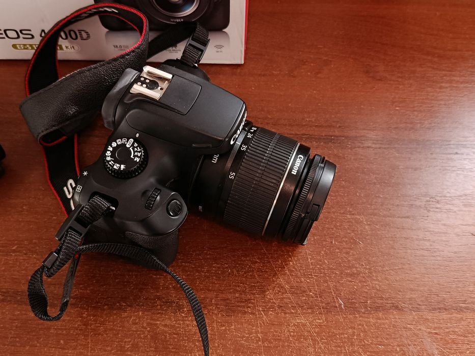 Фотоапарат Canon EOS 4000D + Об'єктив EF-S 18-55mm III | Пробіг лише 15 000 кадрів