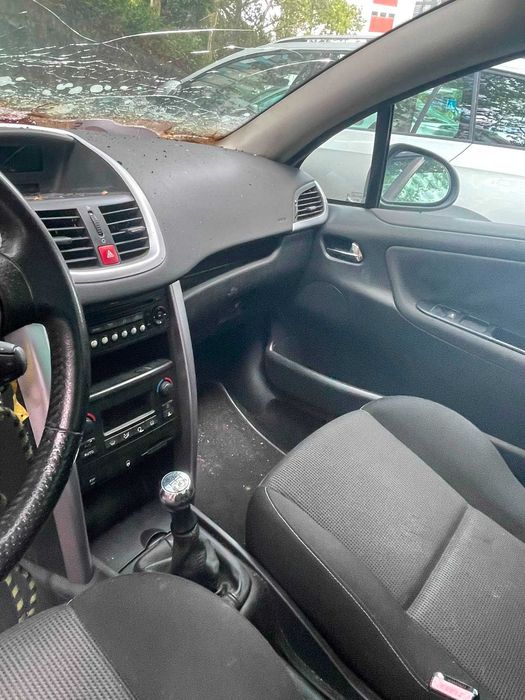 Vendo Peças Peugeot 207 CC 1.6 HDI