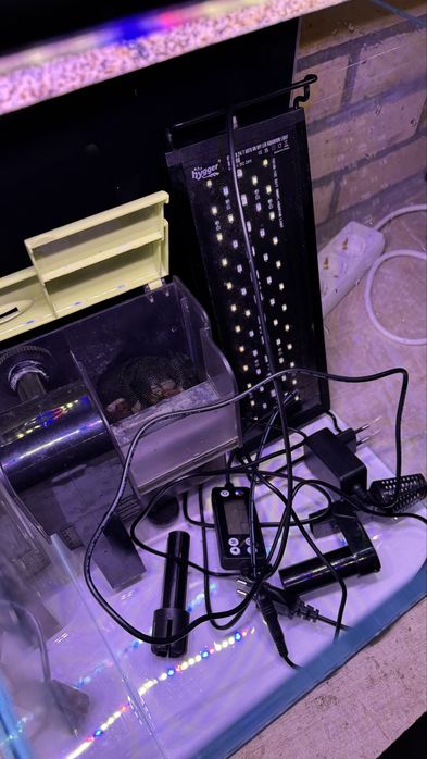 Aquario + filtro + Luz + 4L Neo Soil