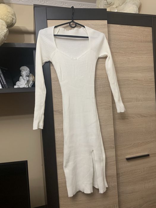 Жіноча сукня у молочному кольрі роміру S-M