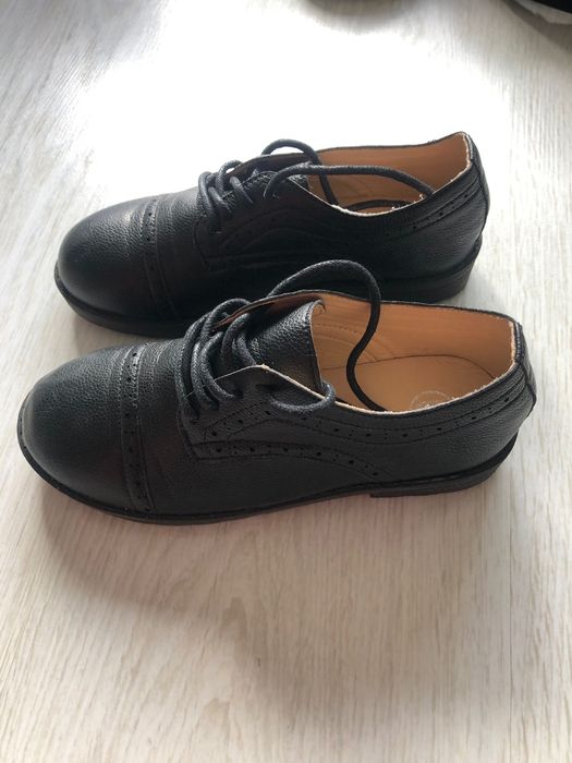 Sapatos n33 usados apenas uma vez