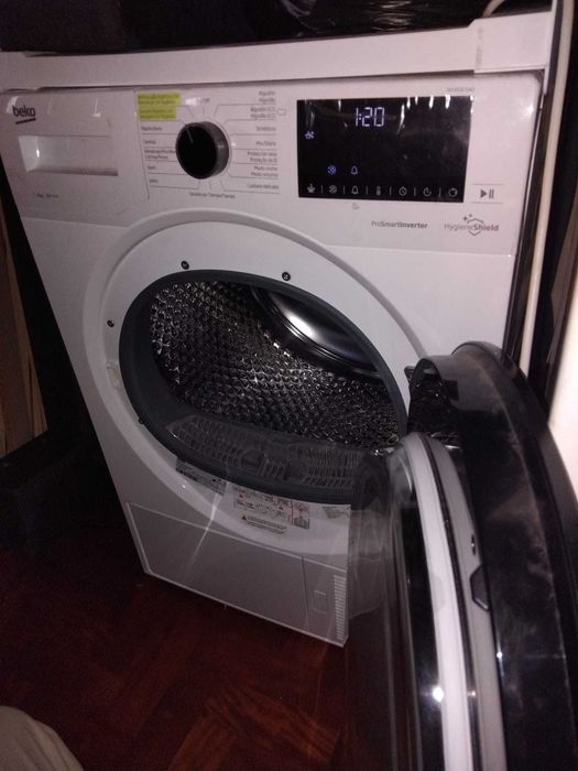 Máquina de Secar Roupa Beko ProsmartInverter 9Kg Bomba de Calor A+++