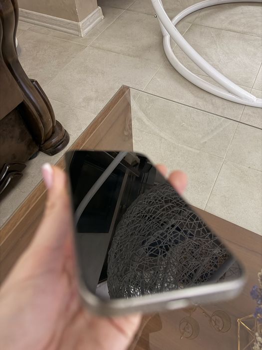 Продам IPHONE 15 pro 256gb