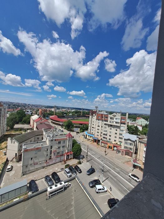 Продаж 2 кімнатної квартири просп. Бандери