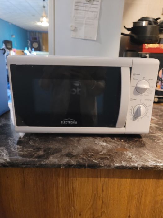 Microondas Electronia - 700W