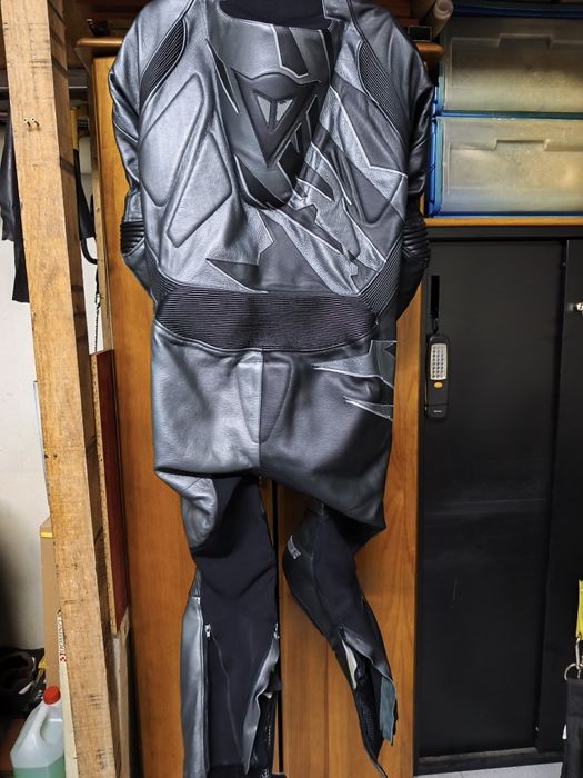 Fato,botas  e calças