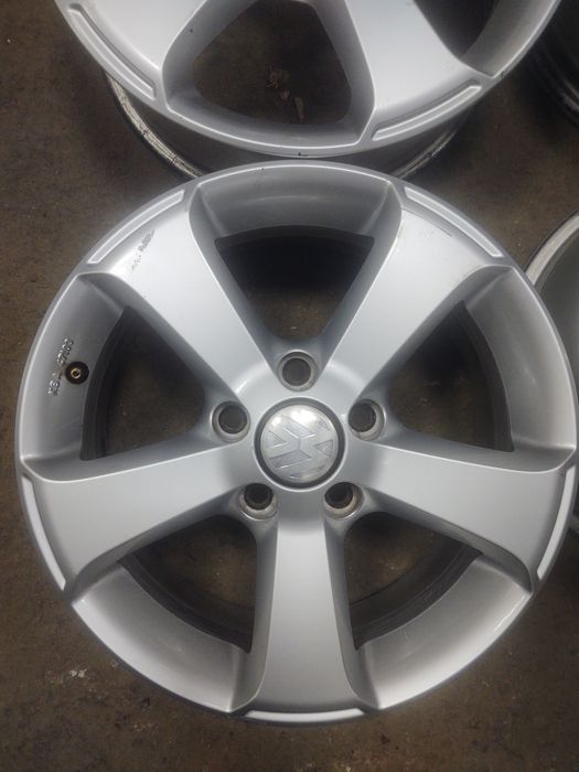 Дискі Титани Фольксваген 5-112 R 16