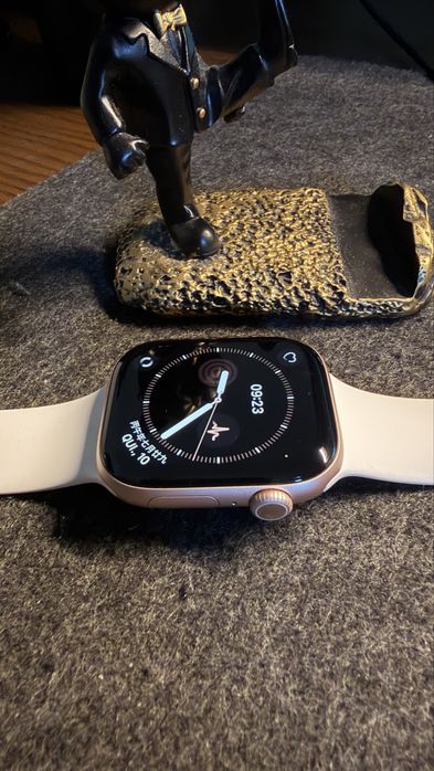 Apple Watch Series 11 GPS + Cellular, Caixa em alumínio rosa‑dourado de 46 mm com Bracelete desportiva rosa leve - S/M