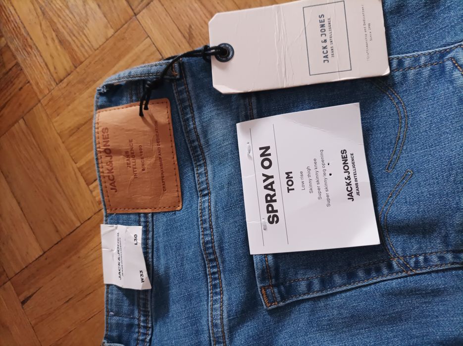 Spodnie jeansowe męskie Jack & Jones Tom