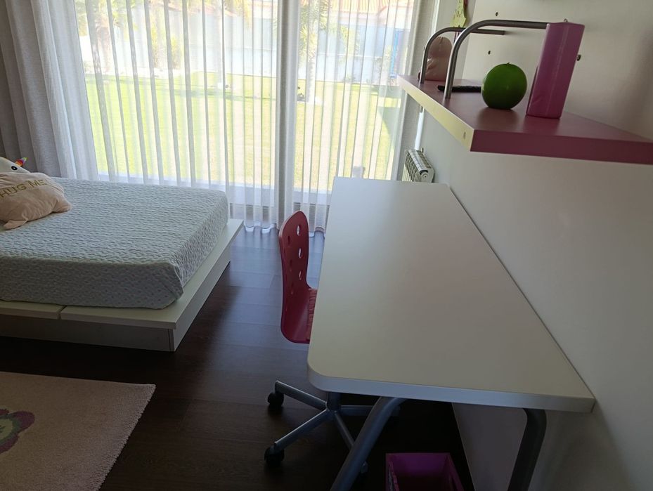 Quarto de menina completo + cobertores