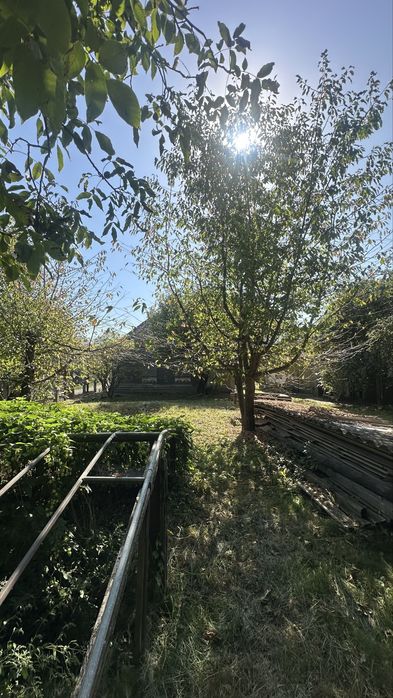 Чернівці; ділянка 20 сот. + 30 оренда; "під будівництво"; вул. Руська;